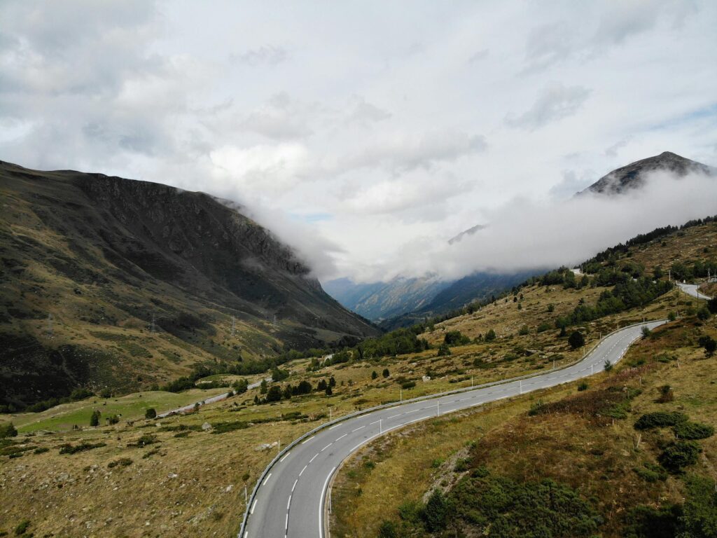 winding mountains